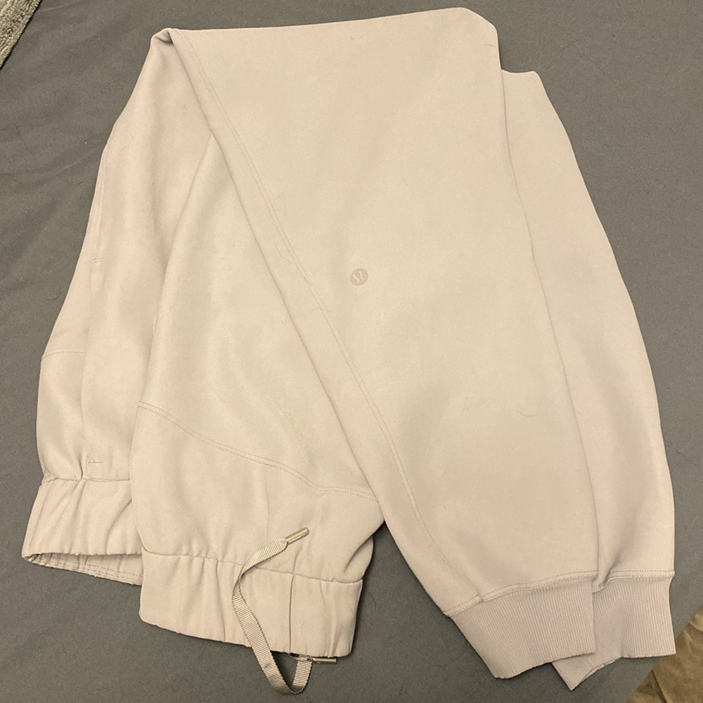 Lululemon joggers